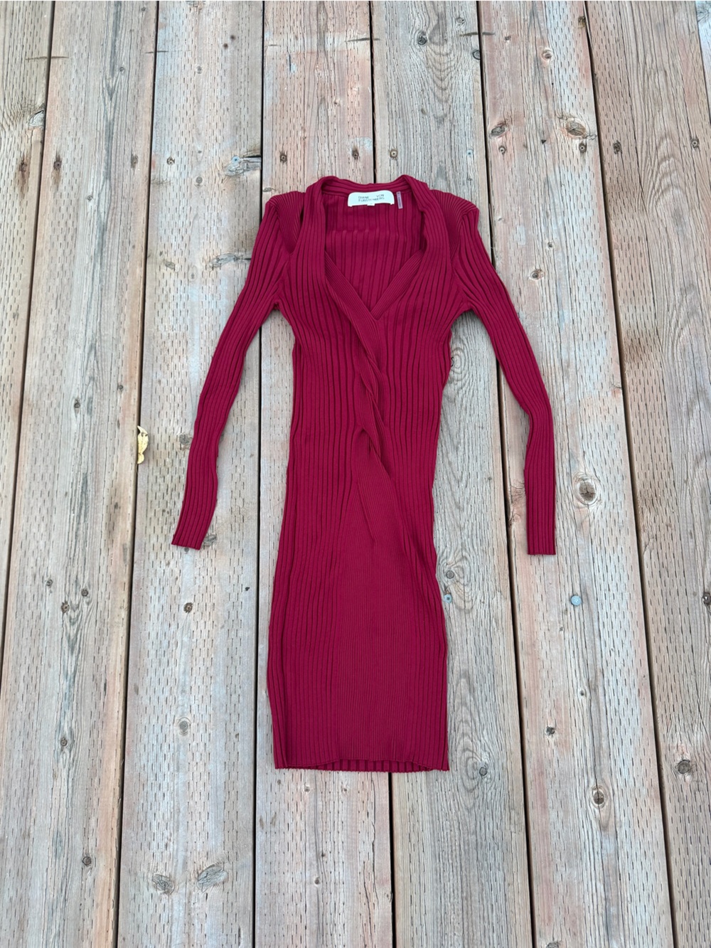 Diane Von Furstenberg Noah Dress - new without tags - size Small
